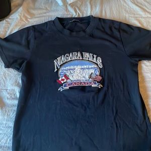 Brandy Melville t shirt Niagara Falls